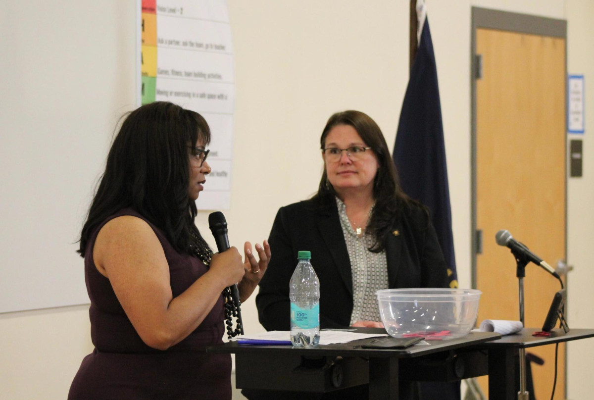 Congresswoman Bynum at her town hall in Albany, Oregon. 