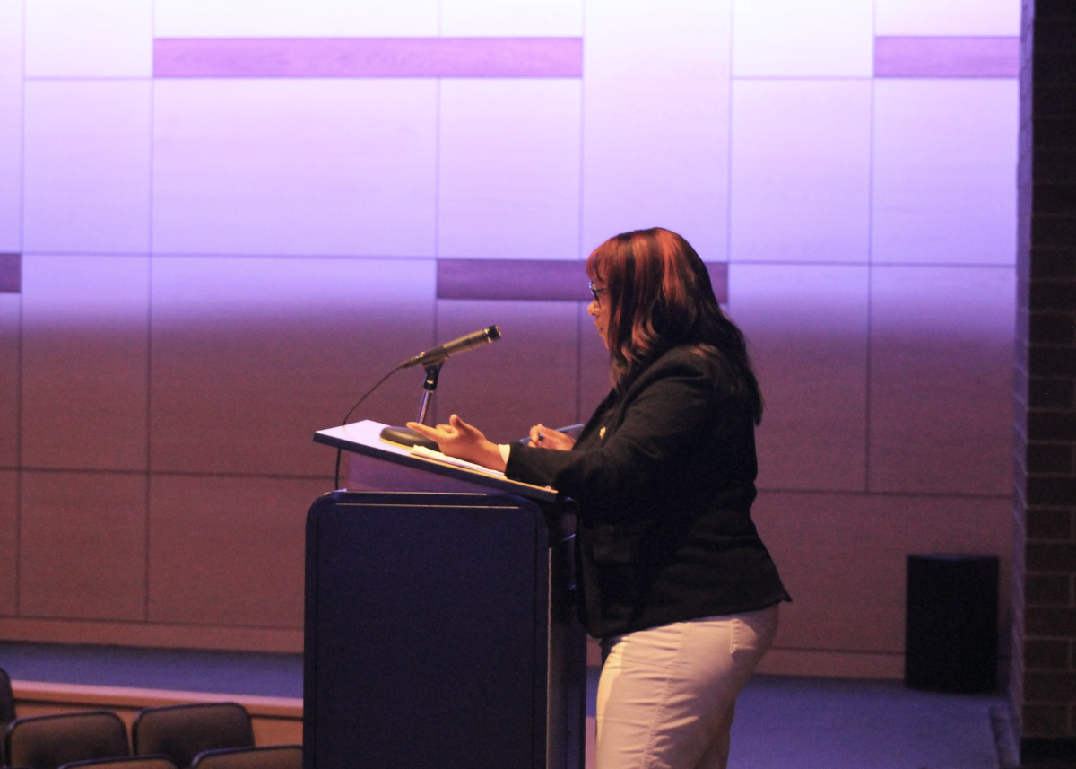 Congresswoman Bynum at her town hall in Redmond, Oregon. 