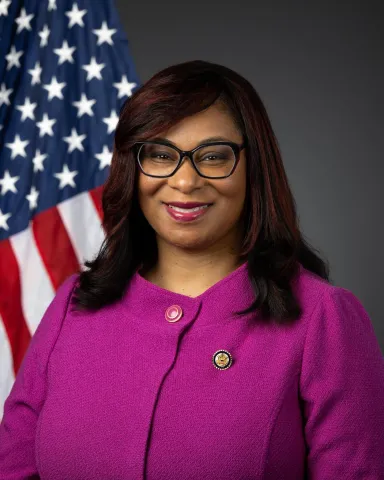 Congresswoman Bynum's professional headshot.